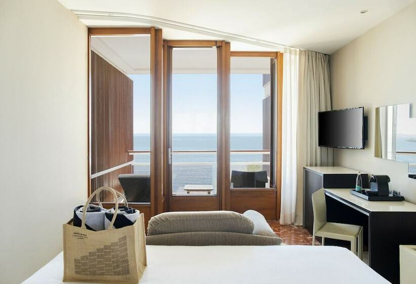 سوییت جونیور با چشم‌انداز دریا, De Mar Gran Meliá, The Leading Hotels of The World - Adults Only