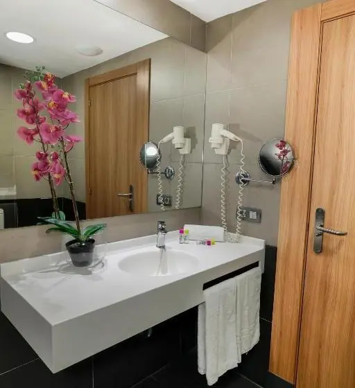 اتاق لوکس چهار تخته, Flash Hotel Benidorm Recommended Adults Only 4 Sup