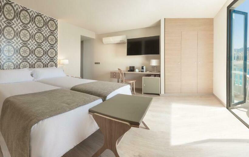 Номер Стандарт Вид на Море с Террасой, Gastrohotel Boutique Rh Canfali