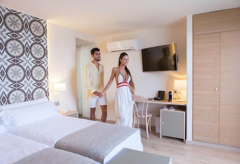 Номер Стандарт Вид на Море с Террасой, Gastrohotel Boutique Rh Canfali