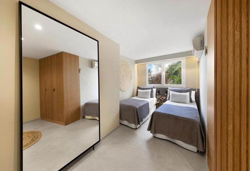 四人标准间, Almudaina