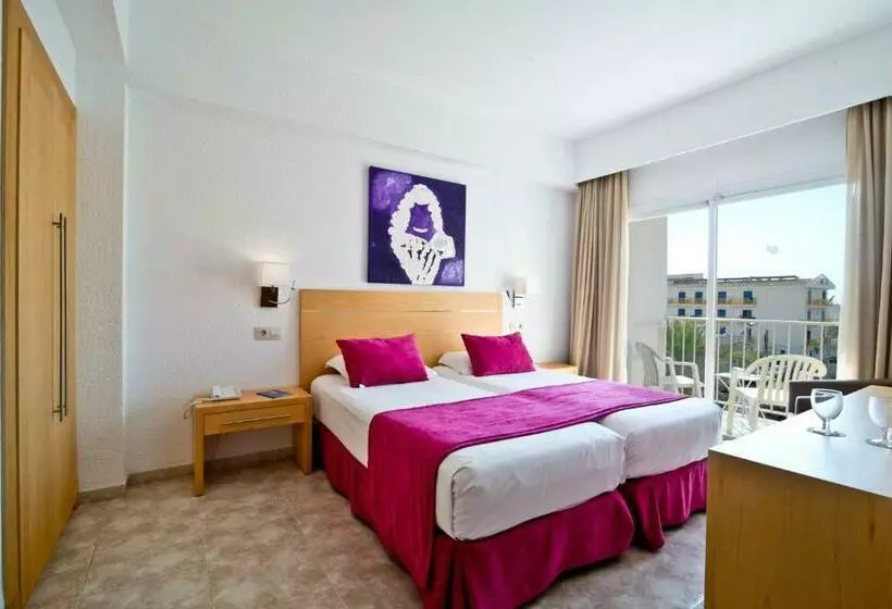 Standard Room with Balcony, Capricho