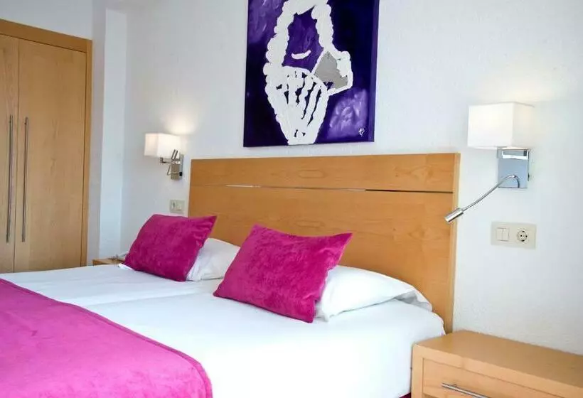 Standard Room with Balcony, Capricho