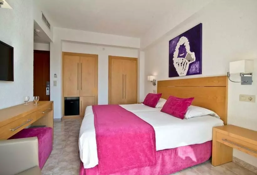 Standard Room with Balcony, Capricho