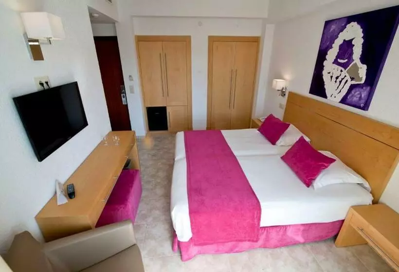 Standard Room with Balcony, Capricho