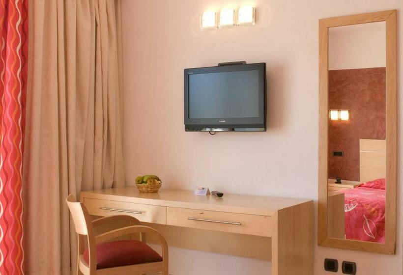 Номер Deluxe с Балконом, Capricho