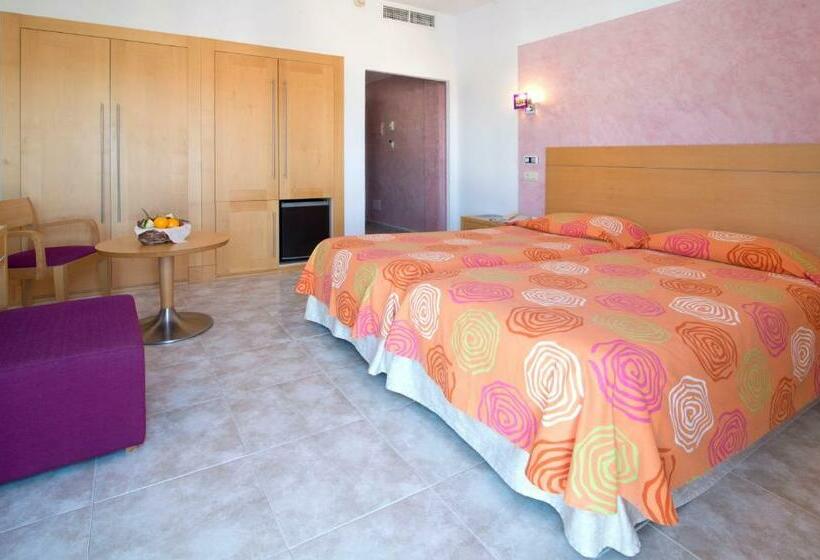 Номер Deluxe с Балконом, Capricho