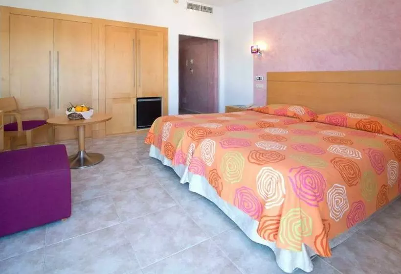 Deluxe Room with Balcony, Capricho