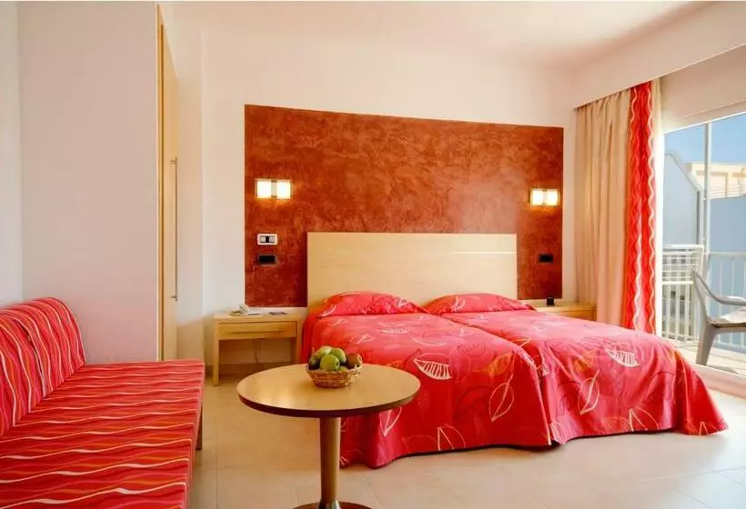 Deluxe Room with Balcony, Capricho