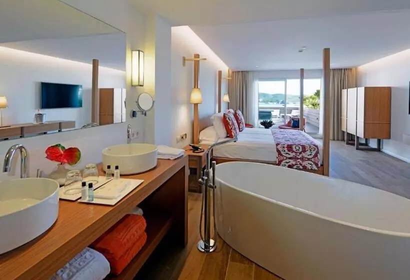 سوئیت پریمیوم, Coronado Thalasso & Spa