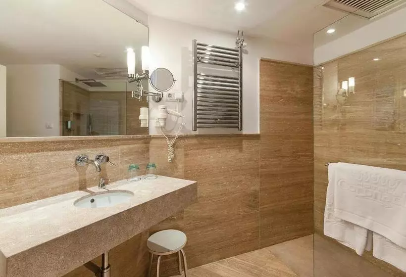 اتاق سوپریور با چشم‌انداز دریا و بالکن, Coronado Thalasso & Spa