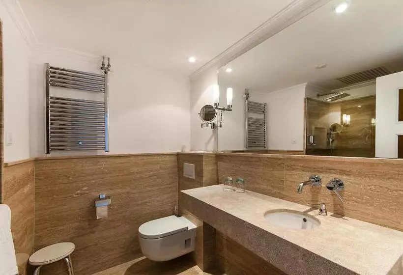 سوییت جونیور با بالکن, Coronado Thalasso & Spa