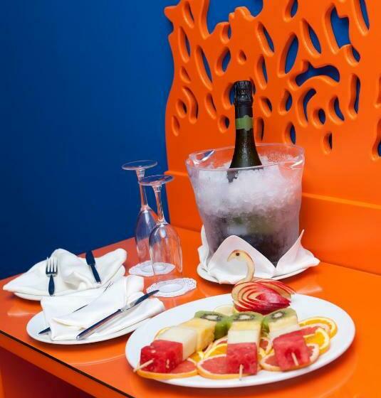 חדר משפחתי, Mirador del Cabo