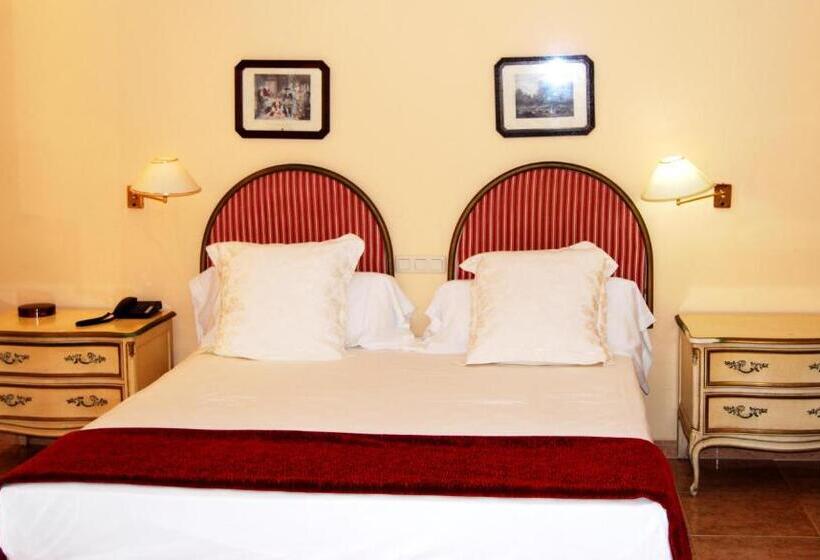 חדר סטנדרט לשלושה, El Dorado