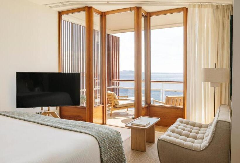سوییت جونیور با چشم‌انداز دریا, De Mar Gran Meliá, The Leading Hotels of The World - Adults Only