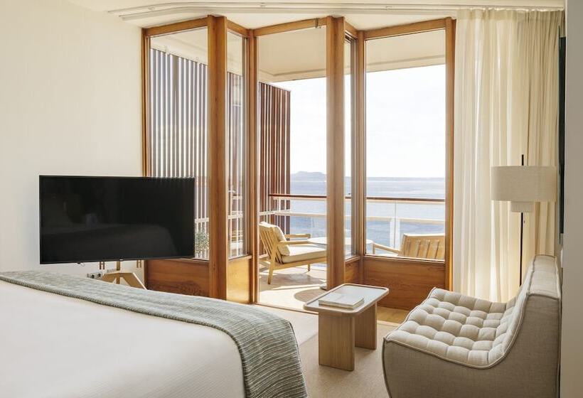 سوییت جونیور با چشم‌انداز دریا, De Mar Gran Meliá, The Leading Hotels of The World - Adults Only