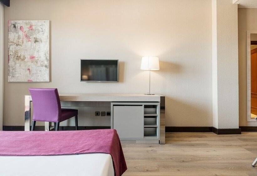 غرفة قياسية, Ilunion Golf Badajoz