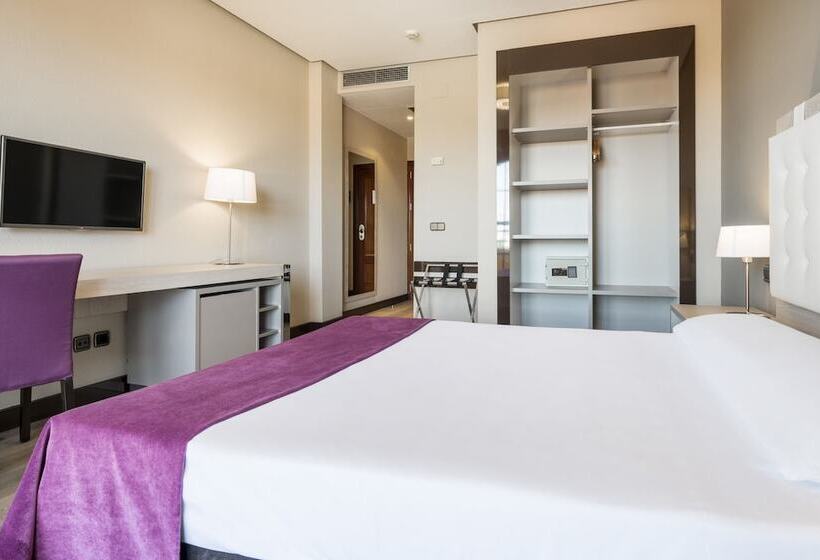 غرفة قياسية, Ilunion Golf Badajoz