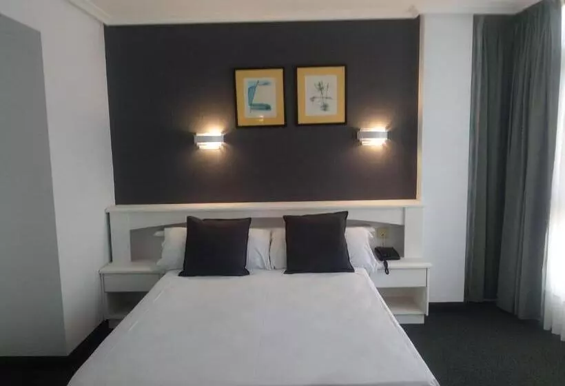 Superior Room, La Campana