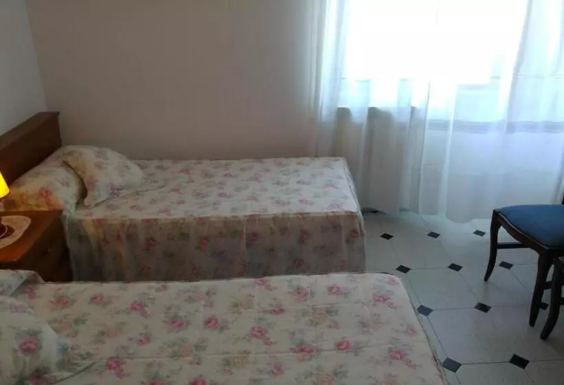 スタンダードルーム, La Encina Celorio Llanes