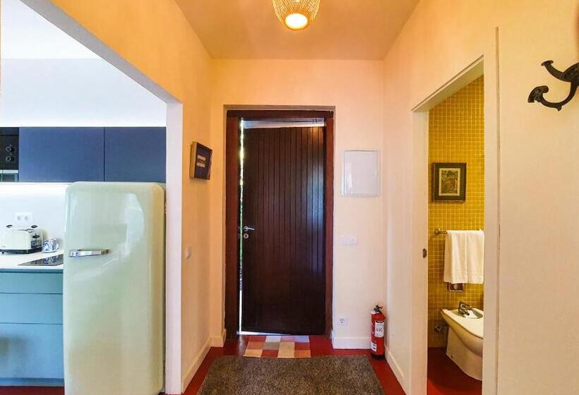 סטודיו דלוקס, La Posada De Babel