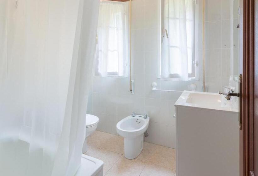 スタンダードシングルルーム, La Xungueira