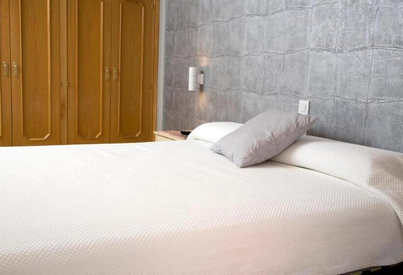 اتاق سوپریور, Reina Victoria