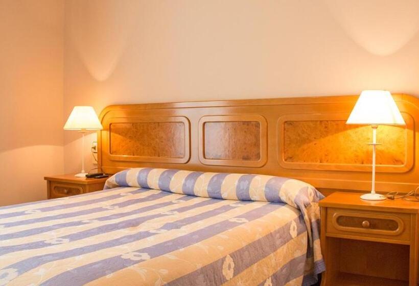 스탠다드 트리플 룸, Alojamiento Calzada Romana