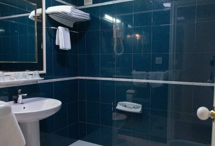 غرفة قياسية, Terraza Carmona