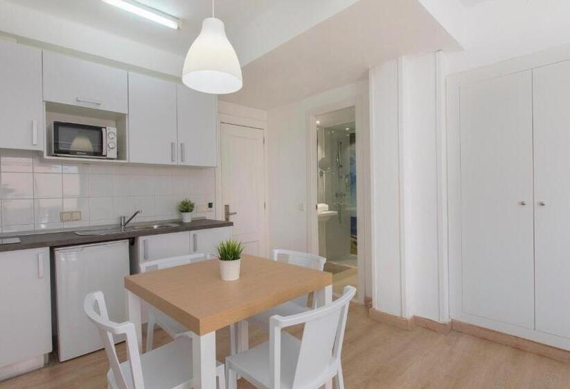 带1个卧室的带阳台的公寓, Whala!beach