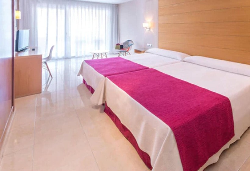 Полулюкс, Mediterráneo Bay Hotel & Resort