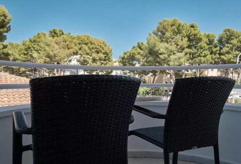 سوییت جونیور, Prinsotel La Pineda