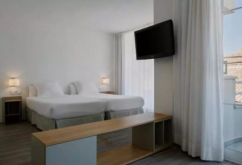 سوییت جونیور, Prinsotel La Pineda