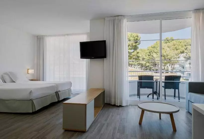 سوییت جونیور, Prinsotel La Pineda