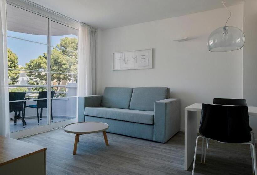 جناح جونيور, Prinsotel La Pineda