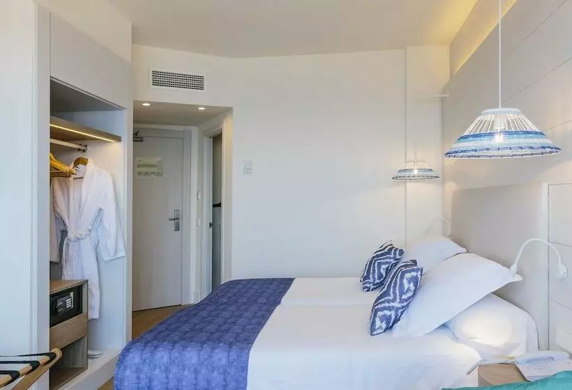 اتاق سوپریور با چشم‌انداز دریا, Leonardo Royal Hotel Ibiza Santa Eulalia
