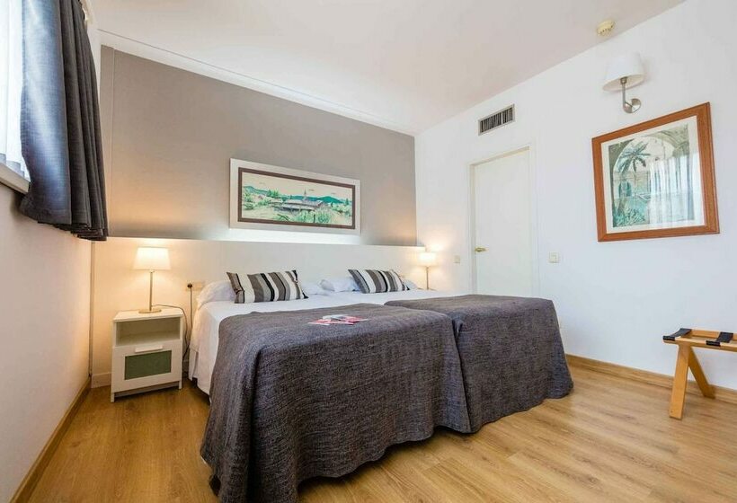 اتاق استاندارد سه نفره, Aparthotel Atenea Barcelona