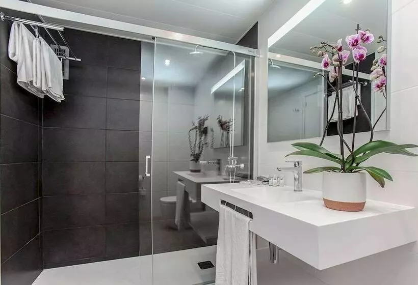 اتاق استاندارد سه نفره, Aparthotel Atenea Barcelona