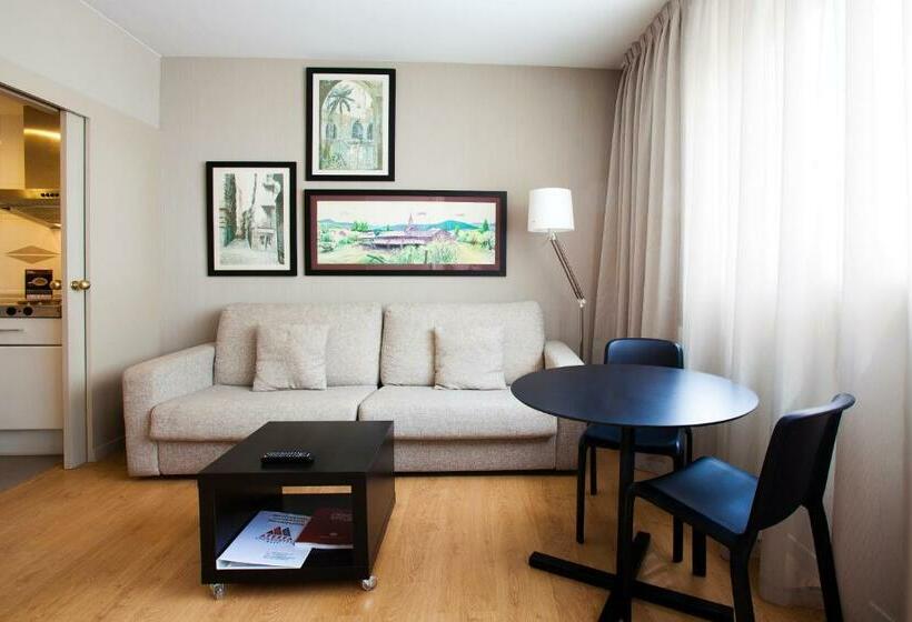 اتاق پرمیوم, Aparthotel Atenea Barcelona