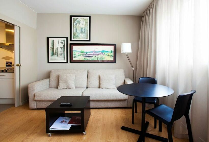 اتاق پرمیوم, Aparthotel Atenea Barcelona