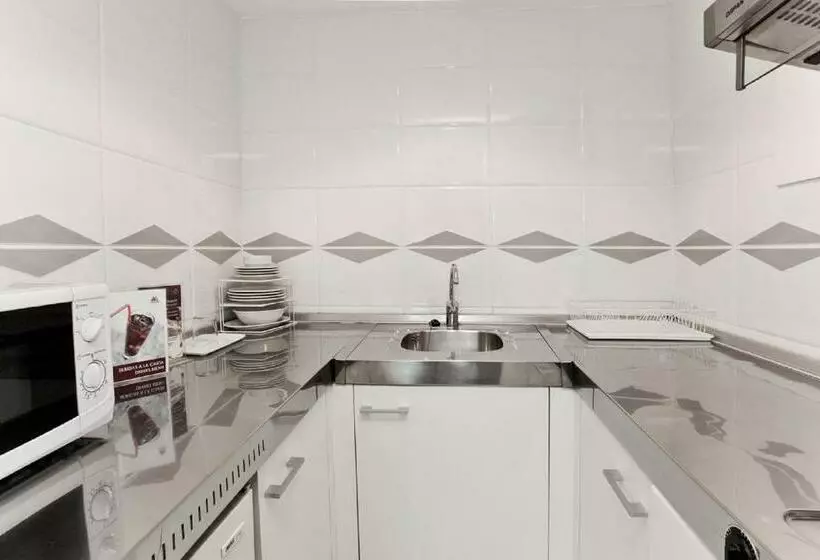 اتاق استاندارد چهار تخته, Aparthotel Atenea Barcelona