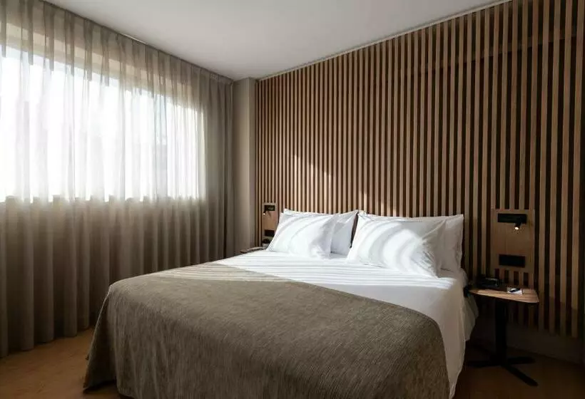 اتاق استاندارد چهار تخته, Aparthotel Atenea Barcelona