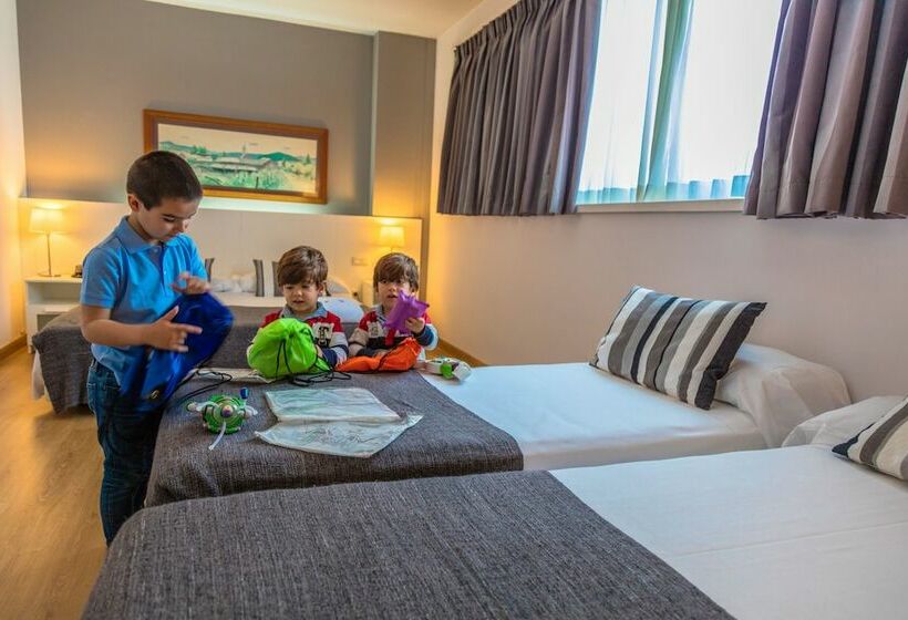 اتاق استاندارد چهار تخته, Aparthotel Atenea Barcelona