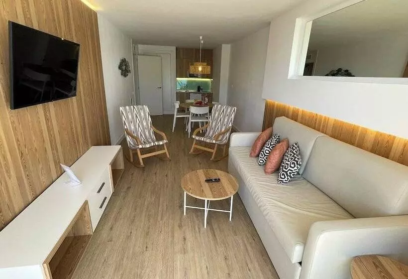 1 Schlafzimmer Deluxe Apartment Meerblick, Aparthotel Ponent Mar