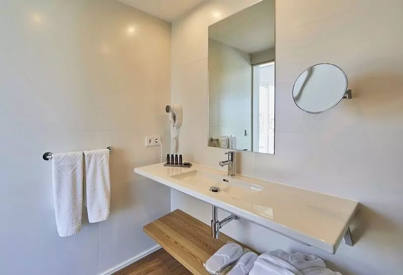 Junior Suite amb Piscina, Aparthotel Ponent Mar