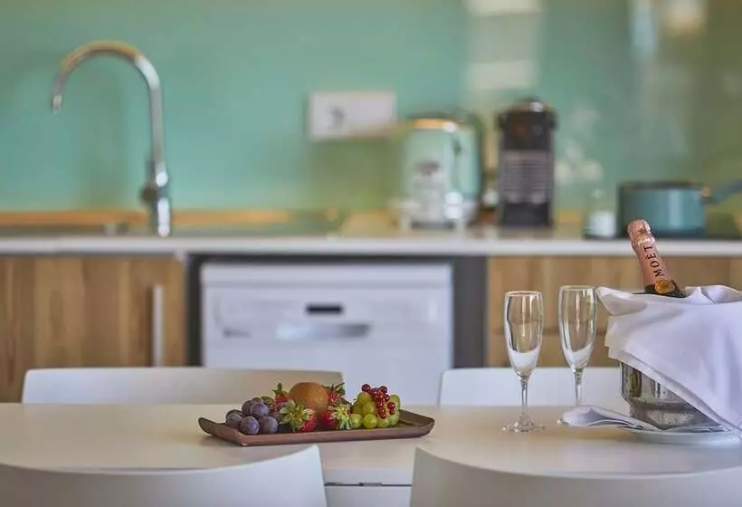 Junior Suite amb Piscina, Aparthotel Ponent Mar