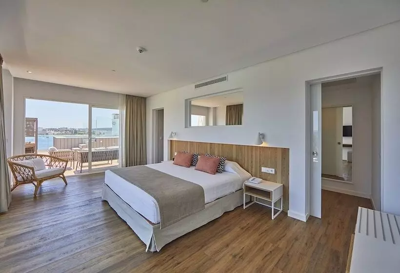 Junior Suite amb Piscina, Aparthotel Ponent Mar
