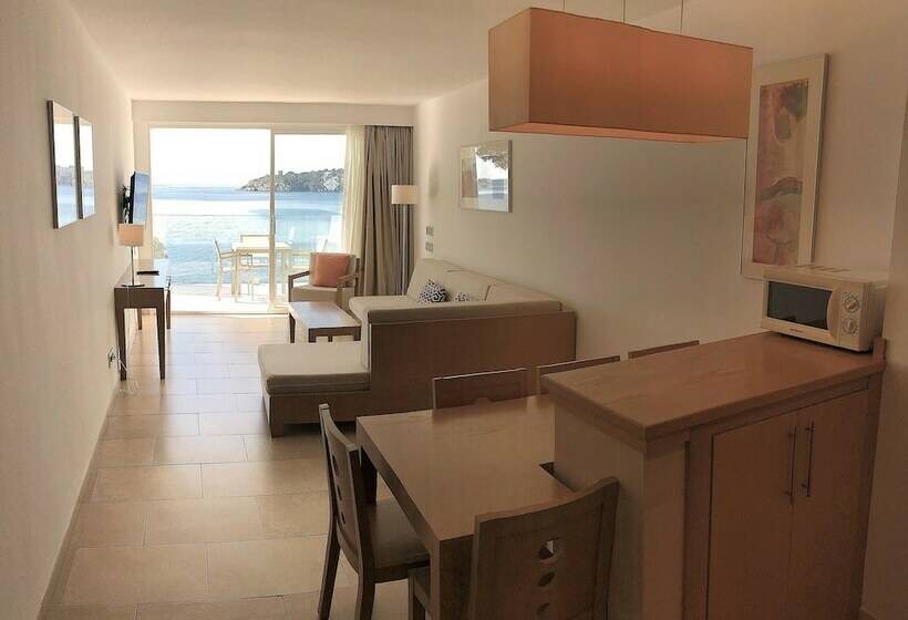 オーシャンビューのスーペリアー１ベッドルームアパートメント, Aparthotel Ponent Mar