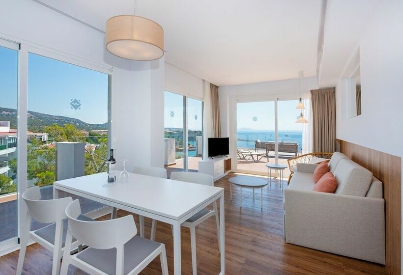 Апартаменты Deluxe 1 Спальня Вид на Море, Aparthotel Ponent Mar