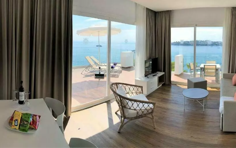 1 Schlafzimmer Deluxe Apartment Meerblick, Aparthotel Ponent Mar